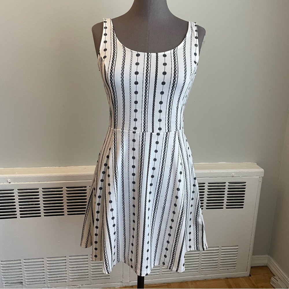 H&M striped skater dress size small